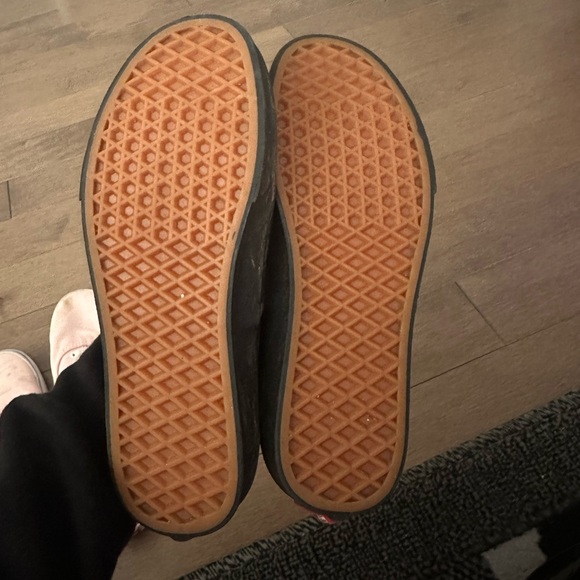 Black vans - Picture 2 of 4